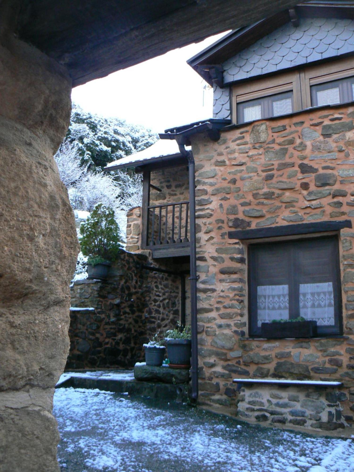 Casa De Turismo Rural Sardom2 Bembibre  Exterior foto